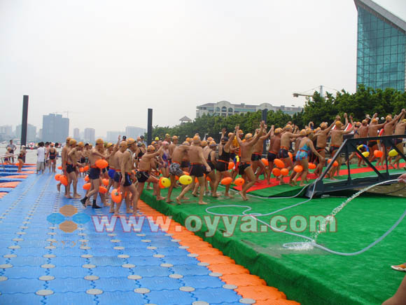 Floating landing dock for Guangzhou