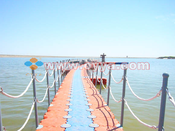 Yacht dock & floating bridge